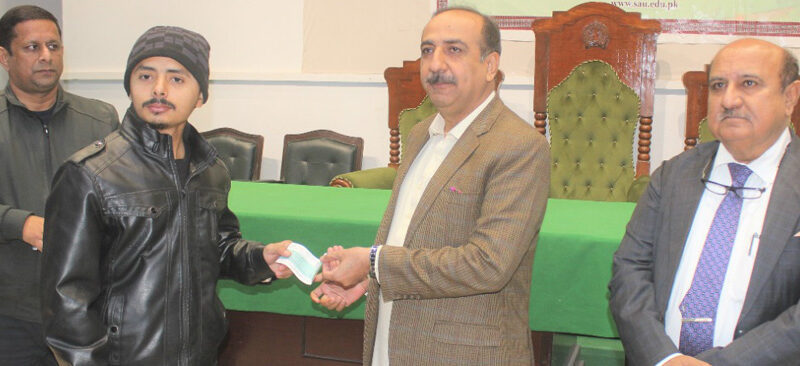 "Empowering Education: Sindh Agriculture University Vice Chancellor encourages students to establish a Scholarship Society and emphasizes on merit-based scholarships and an e-portal for internship support."